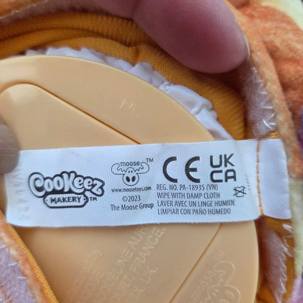 Cookeez Makery Strawberry Unicorn Freezy Cakez Moose Toys. Tested Works No Box